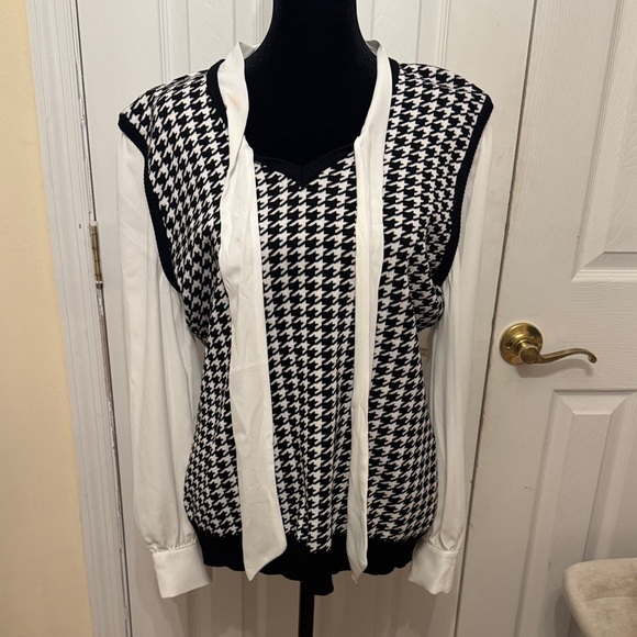 Adrianna Papell Black and White Houndstooth Blouse - Picture 14 of 16